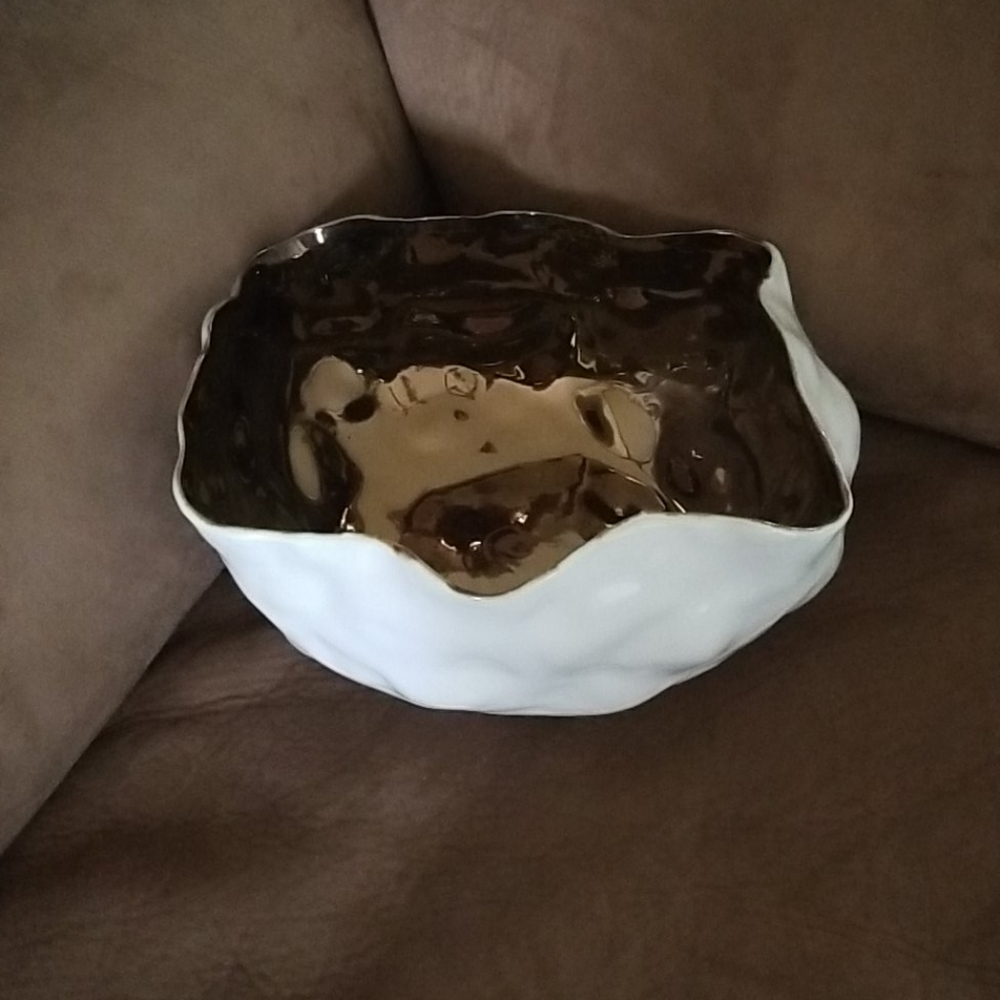 Tabletop Decorative Bowl with Shells